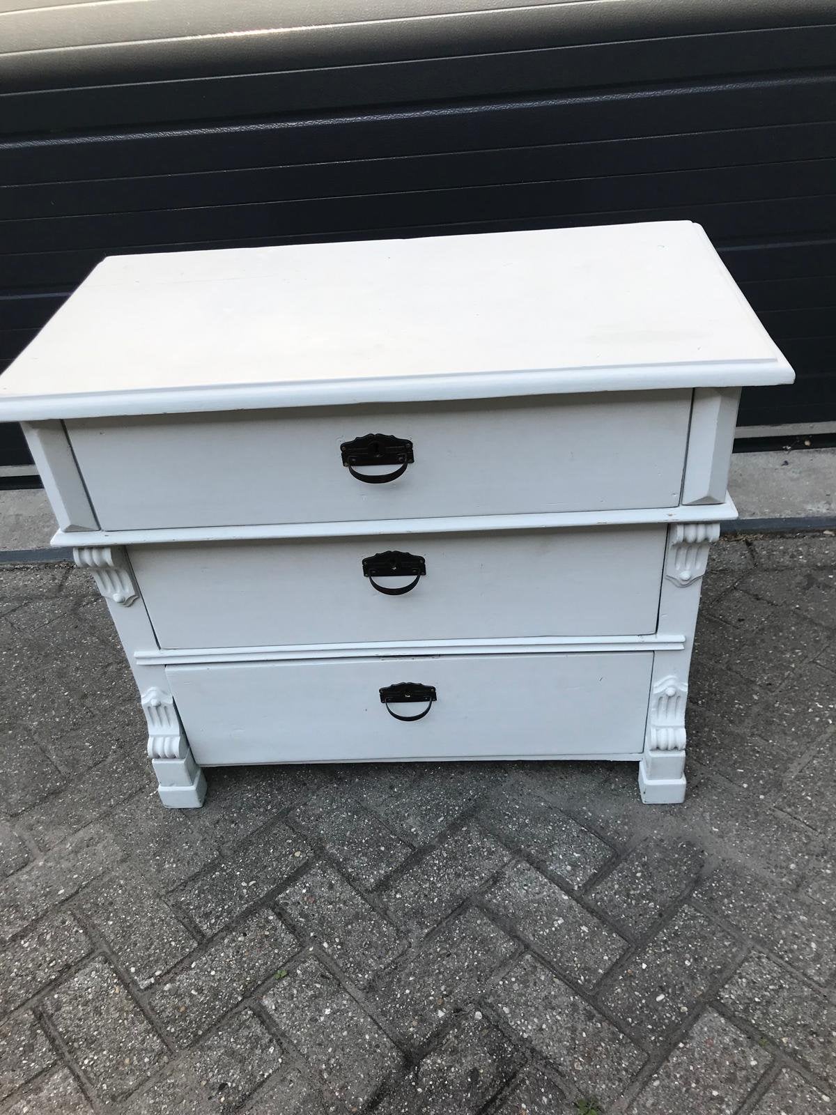 Brocante ladekastje, Ophalen