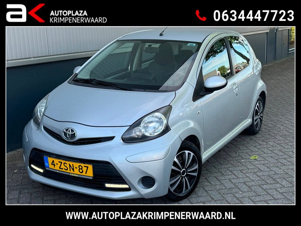 Toyota Aygo 1.0 VVT-i Aspiration AUTOMAAT Airco Carplay N AP, Auto's, Euro 5, Gebruikt, 4 stoelen, 68 pk