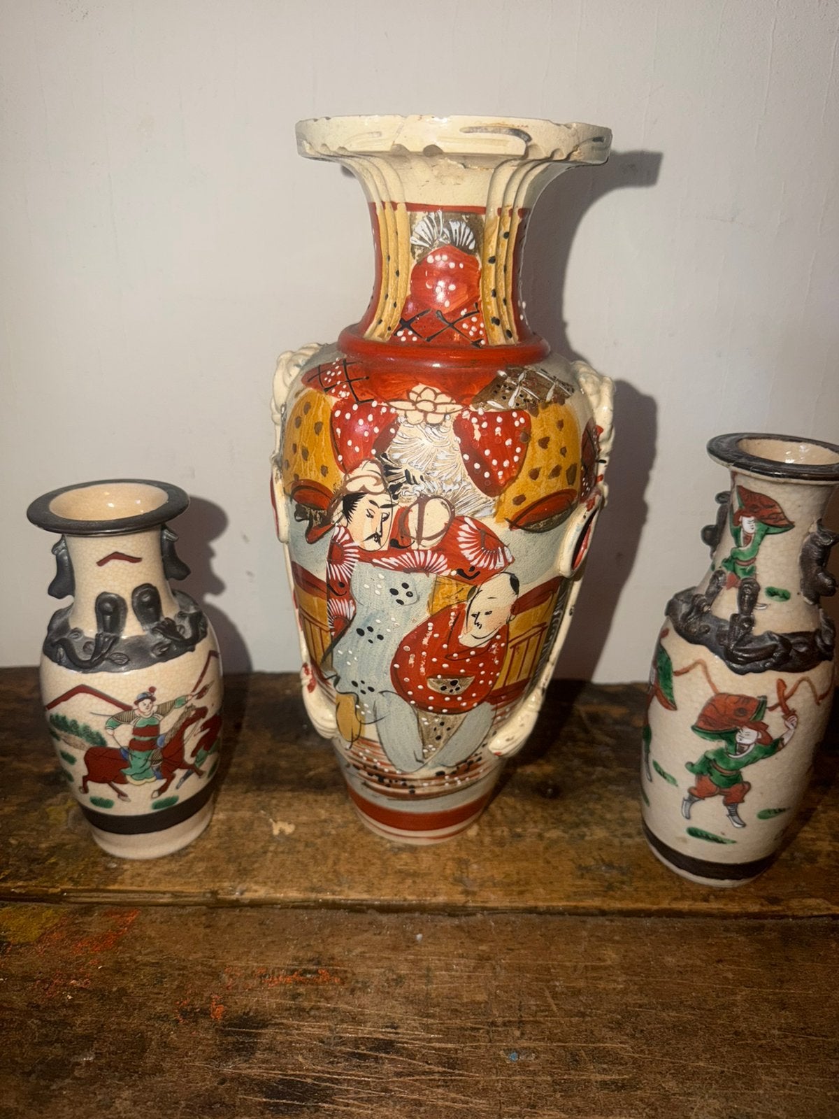 2 chinese en 1 japanse aardewerk vaas, Antiek en Kunst, Ophalen of Verzenden