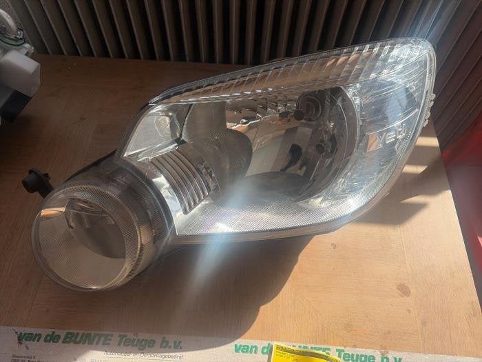 Koplamp links van een Skoda Yeti, Auto-onderdelen, Verlichting, Gebruikt, -, -, Skoda