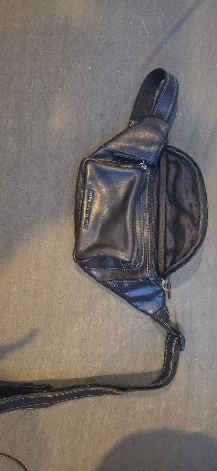 Leren heuptasje Hide Stitches - Zo goed als nieuw, Ophalen, Zo goed als nieuw, Zwart, Overige typen