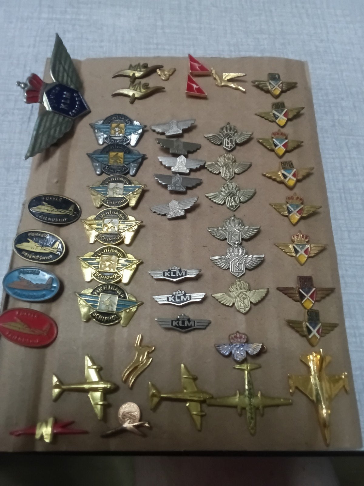 Diverse speldjes van vliegmaatschappijen, Ophalen of Verzenden, Gebruikt, Overige onderwerpen