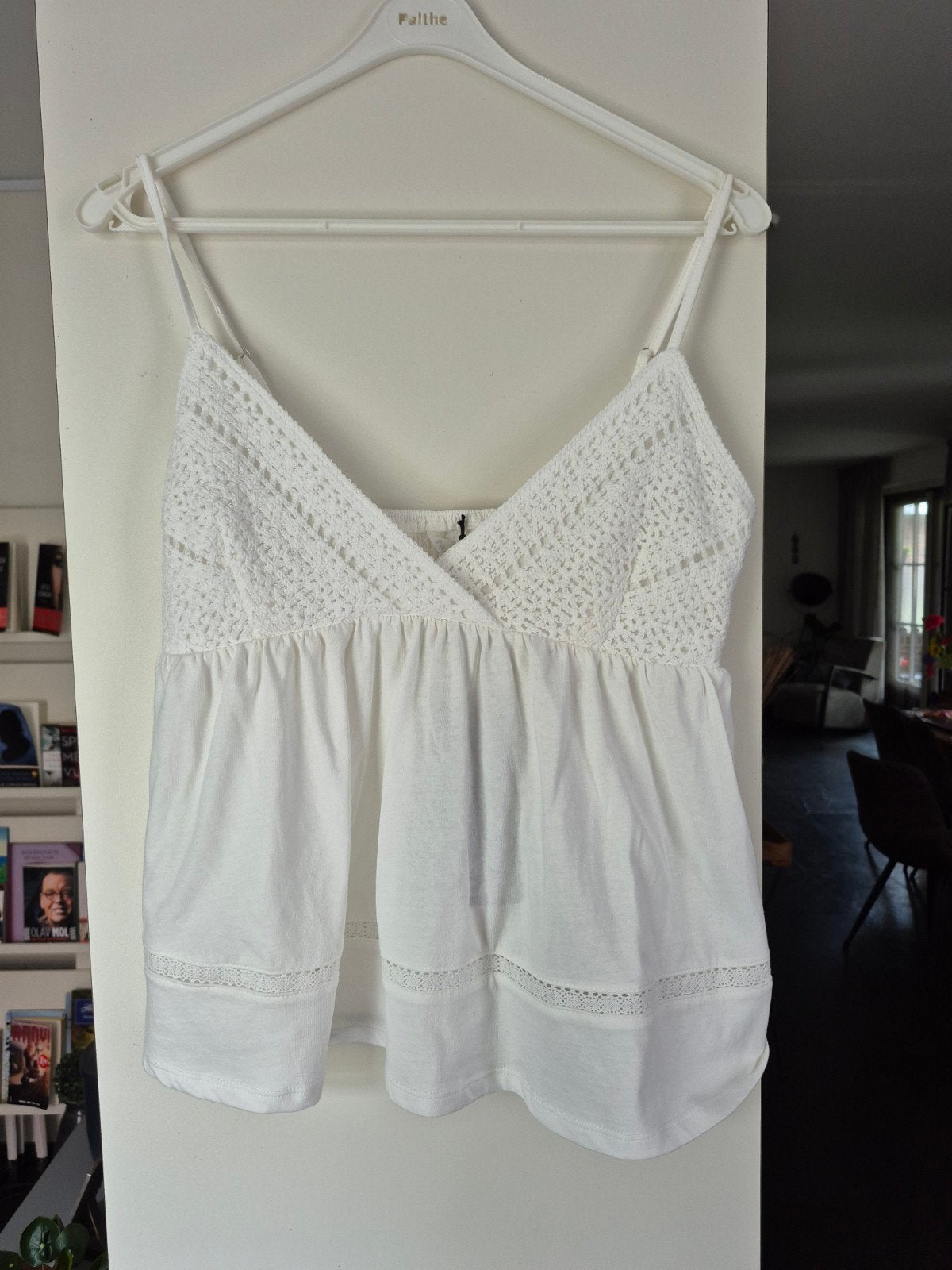 Nieuwe zomer top Stradivarius, Ophalen, Nieuw, Zonder mouw