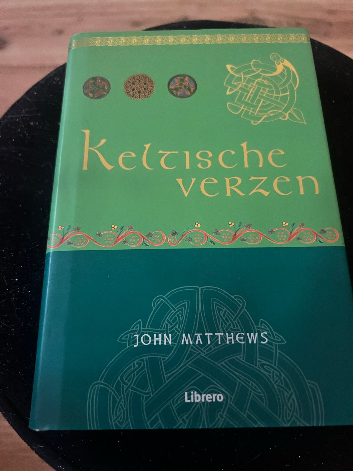 Keltische Verzen - John Matthews (Libero), Ophalen of Verzenden, Zo goed als nieuw, Eén auteur