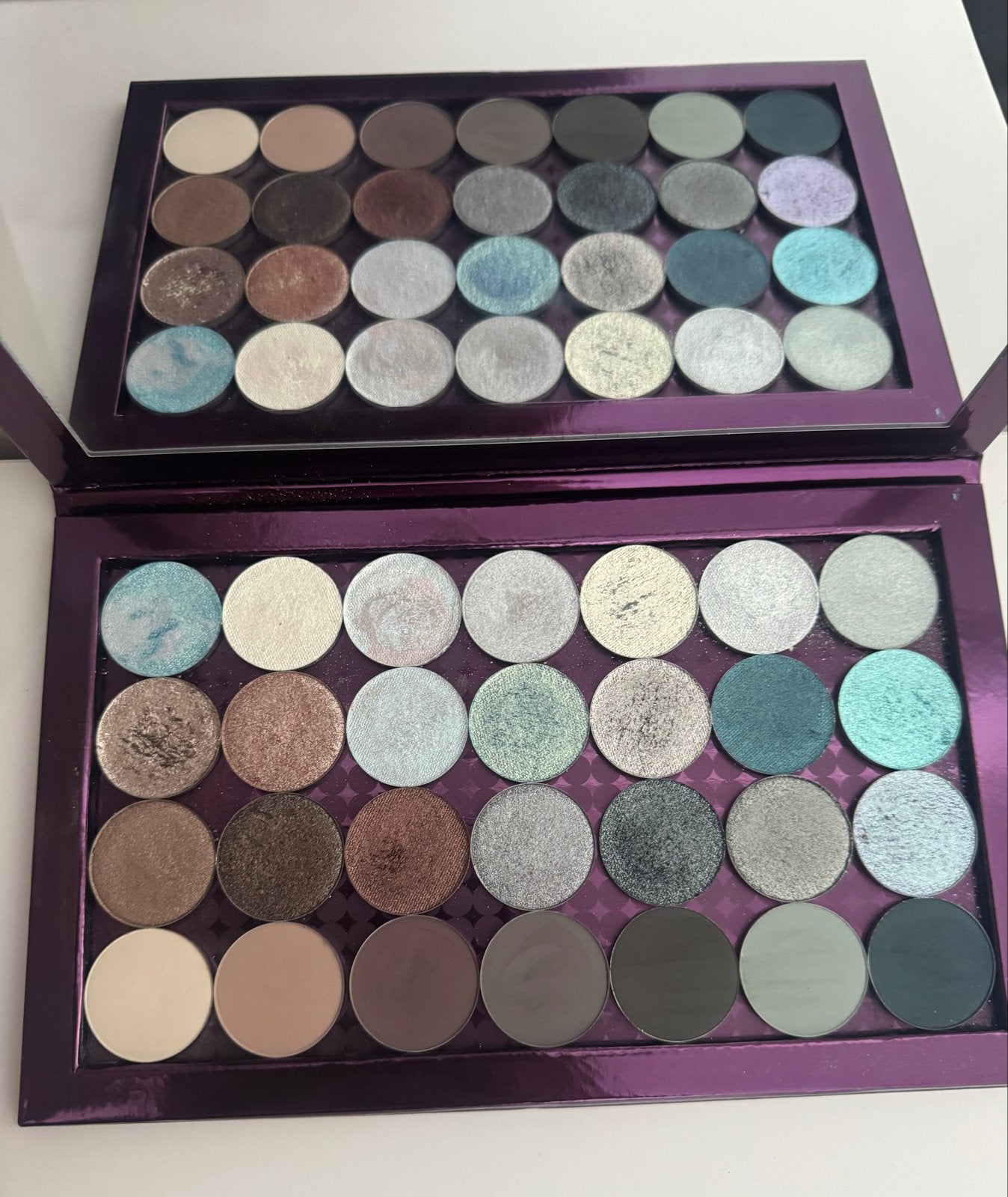 L’OYÉ Teal Reflections My Masterpiece – 28 kleuren – z.g.a.n, Ophalen of Verzenden, Zo goed als nieuw, Make-up, Overige kleuren