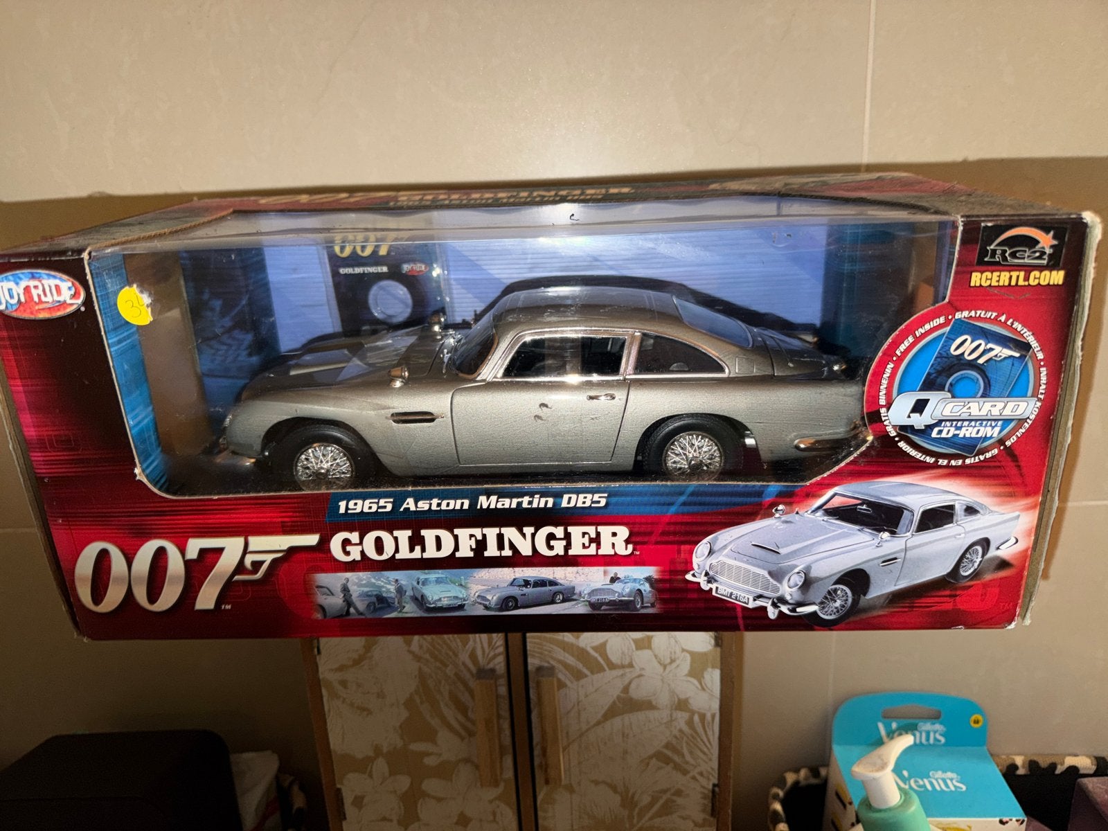 Joyride 1/18 Aston Martin Goldfinger James Bond 007, Hobby en Vrije tijd, Overige merken, Nieuw, Ophalen of Verzenden, X
