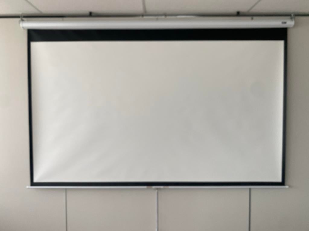 Beamer scherm handbediend, Audio, Tv en Foto, Projectieschermen, Ophalen, Handmatig, Zo goed als nieuw