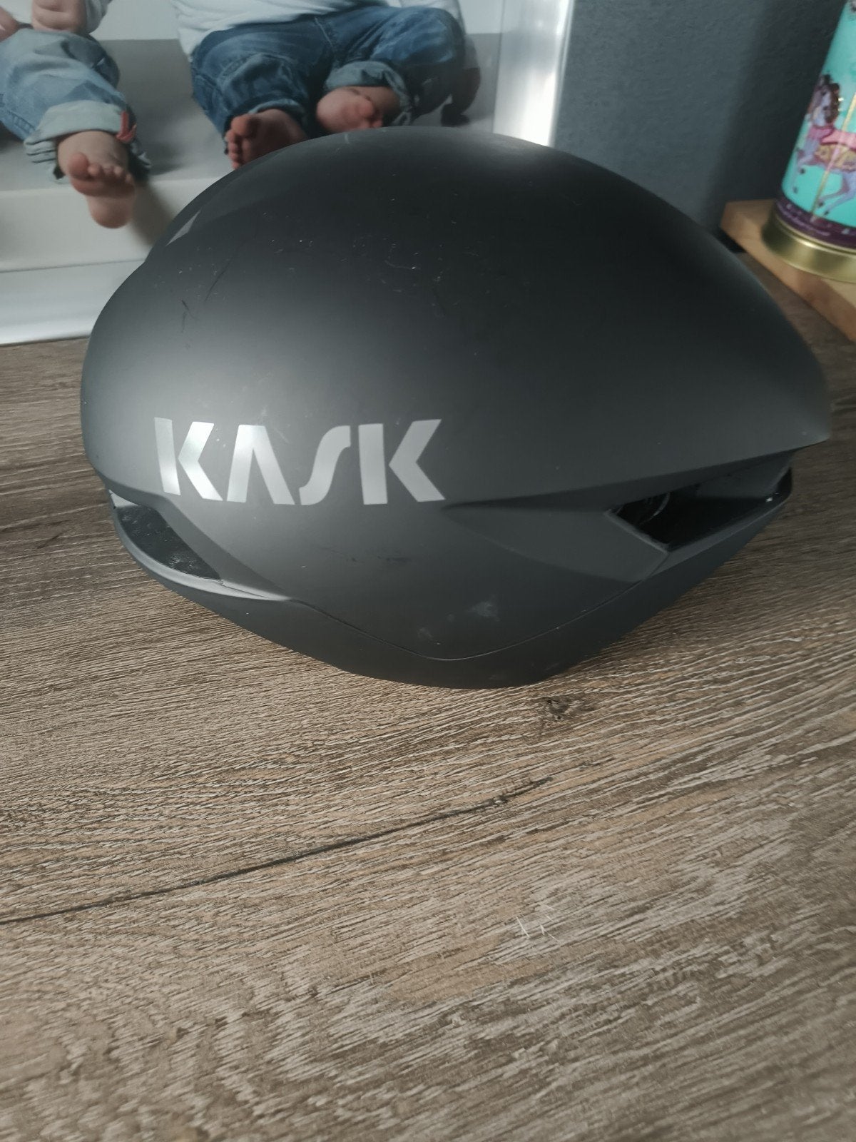 Kask Nirvana fietshelm (beschadigd aan rechter voorkant), Ophalen of Verzenden, Gebruikt, Heer, Kask