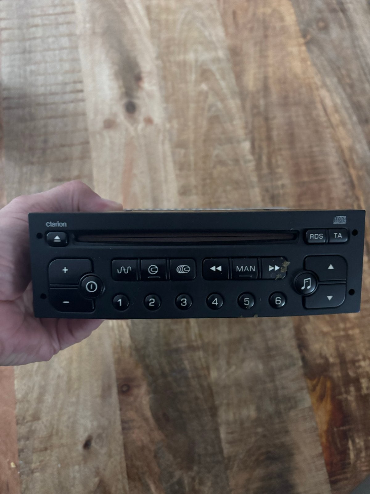 Clarion PU-2471A(J) Autoradio CD-speler, Auto diversen, Ophalen, Gebruikt