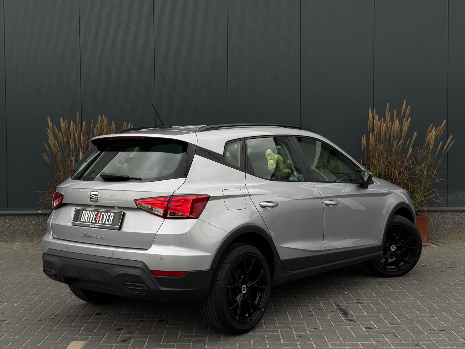 SEAT Arona 1.0 TSI Style |SPORTVELGEN|Carplay|PDC|Airco|Crui, Voorwielaandrijving, Dealer onderhouden, Stof, Gebruikt