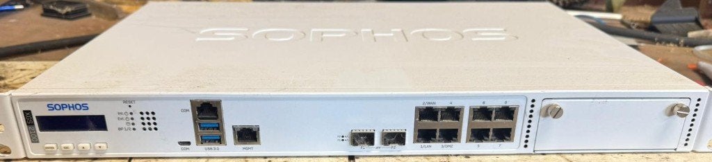 Sophos XGS 2100, Ophalen of Verzenden, Gebruikt, Router, Sophos