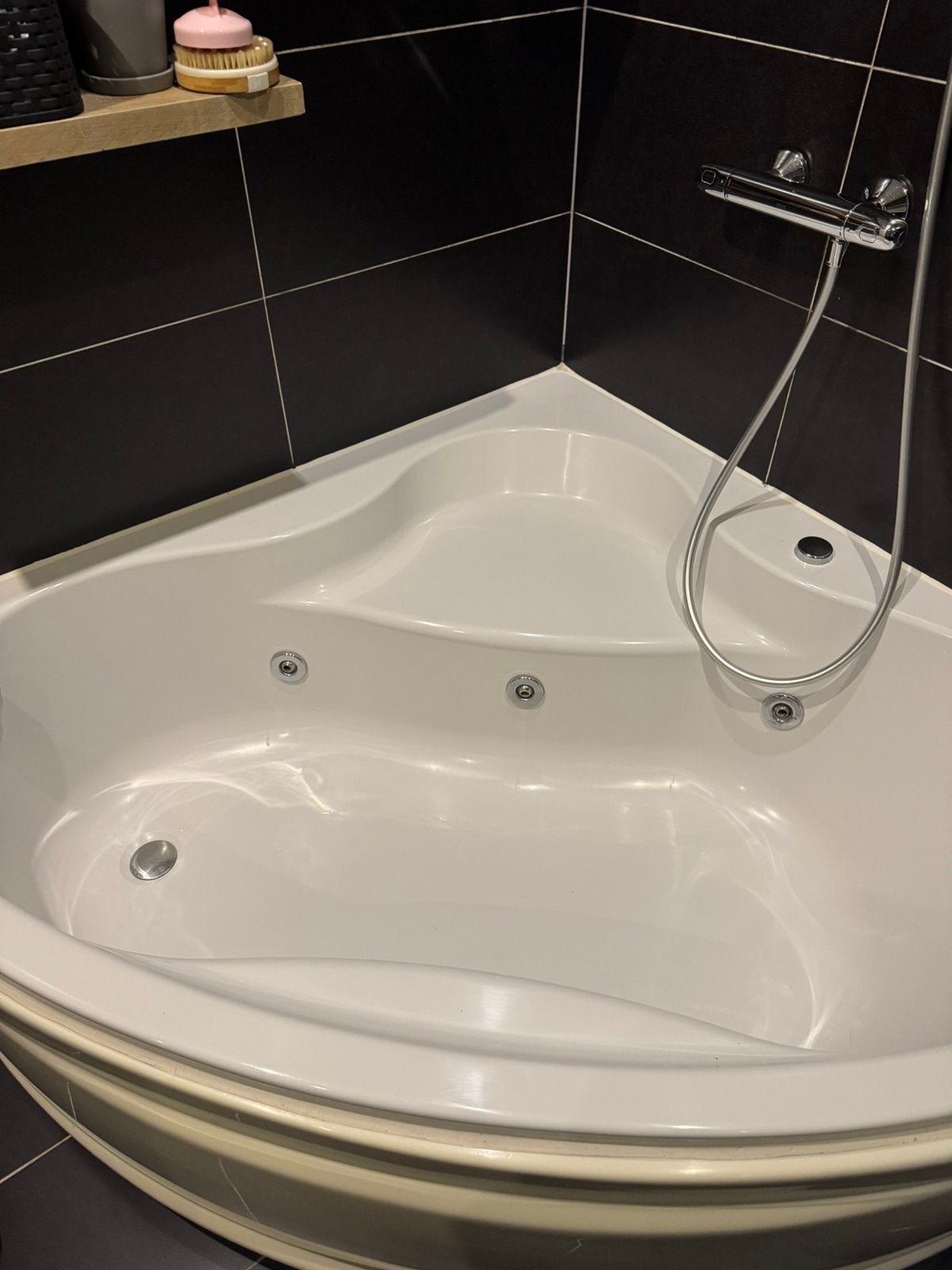 Gratis whirlpool hoekbad – afhalen vanaf 24 oktober, Huis en Inrichting, Ophalen, Zo goed als nieuw