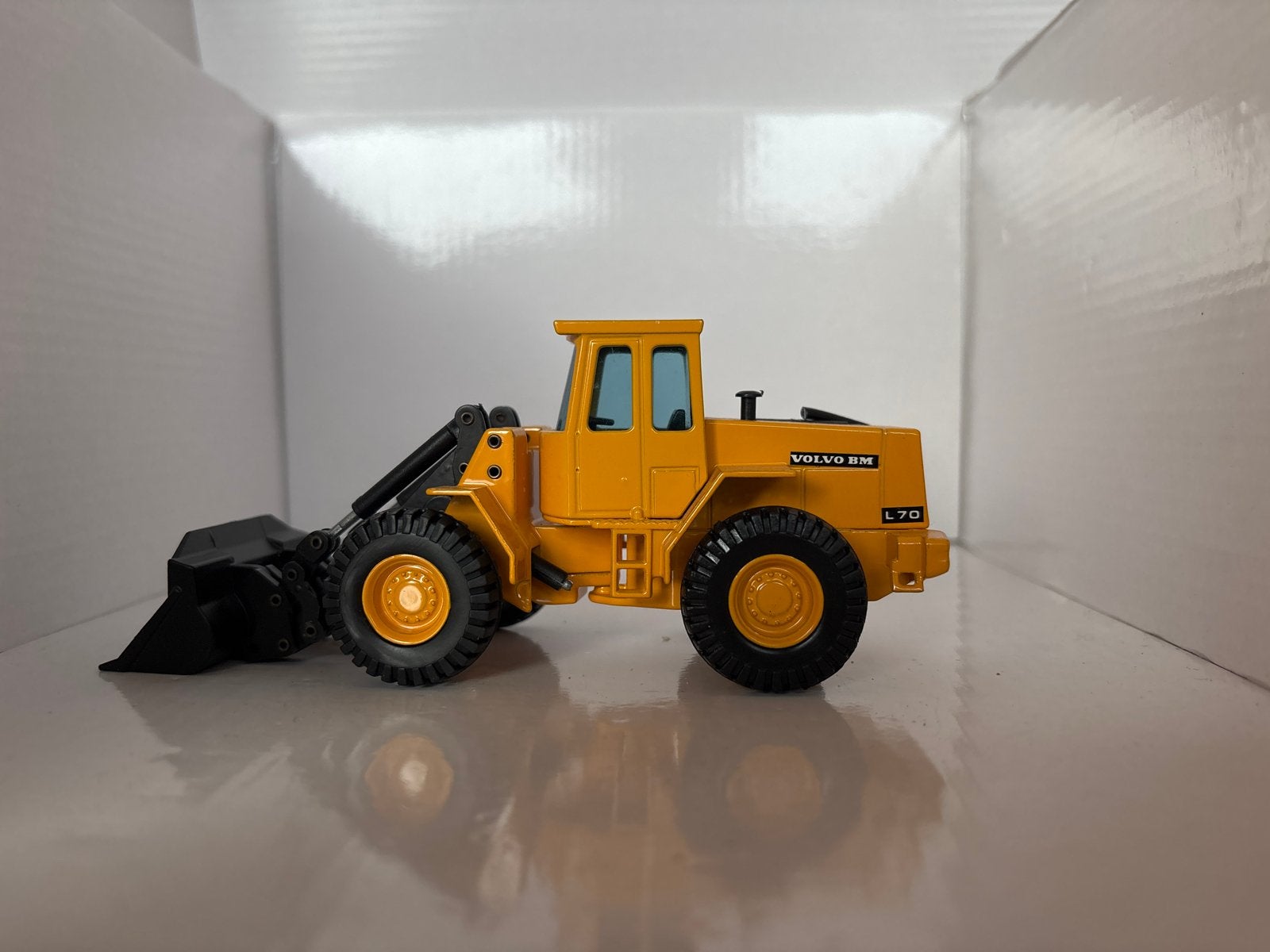 Joal schaalmodel 1:50 Volvo L70 shovel, Ophalen of Verzenden, Zo goed als nieuw, Overige typen