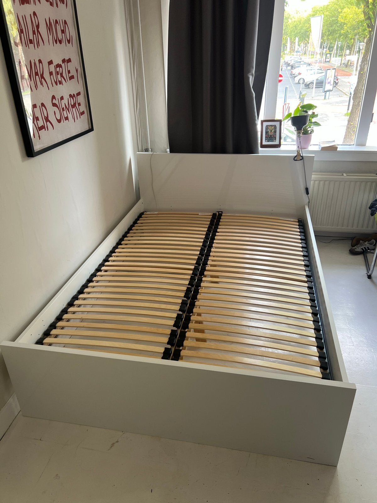 Foto 2 van Tweepersoonsbed 160x200 cm met lattenbodem