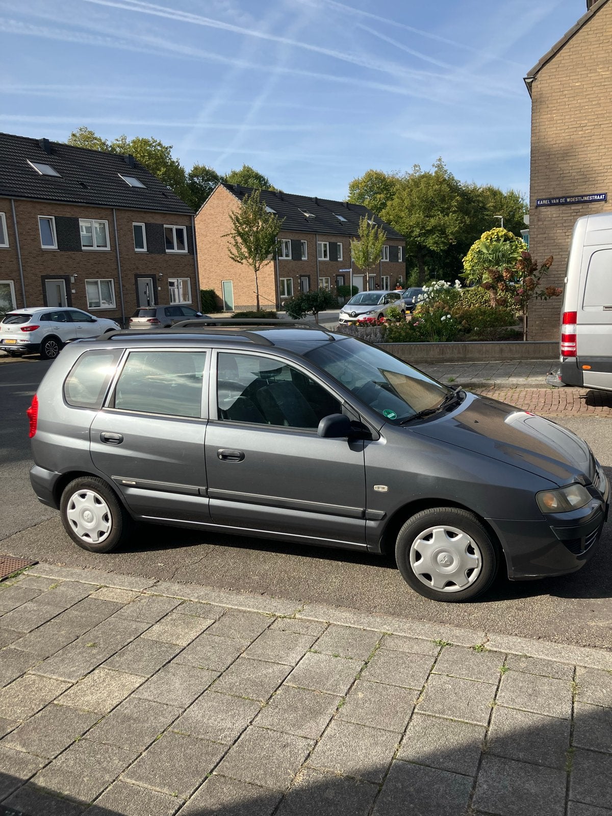 Mitsubishi Space Star 1.6 Family 2003 Grijs, Auto's, 4 cilinders, 1200 kg, Handgeschakeld, Grijs