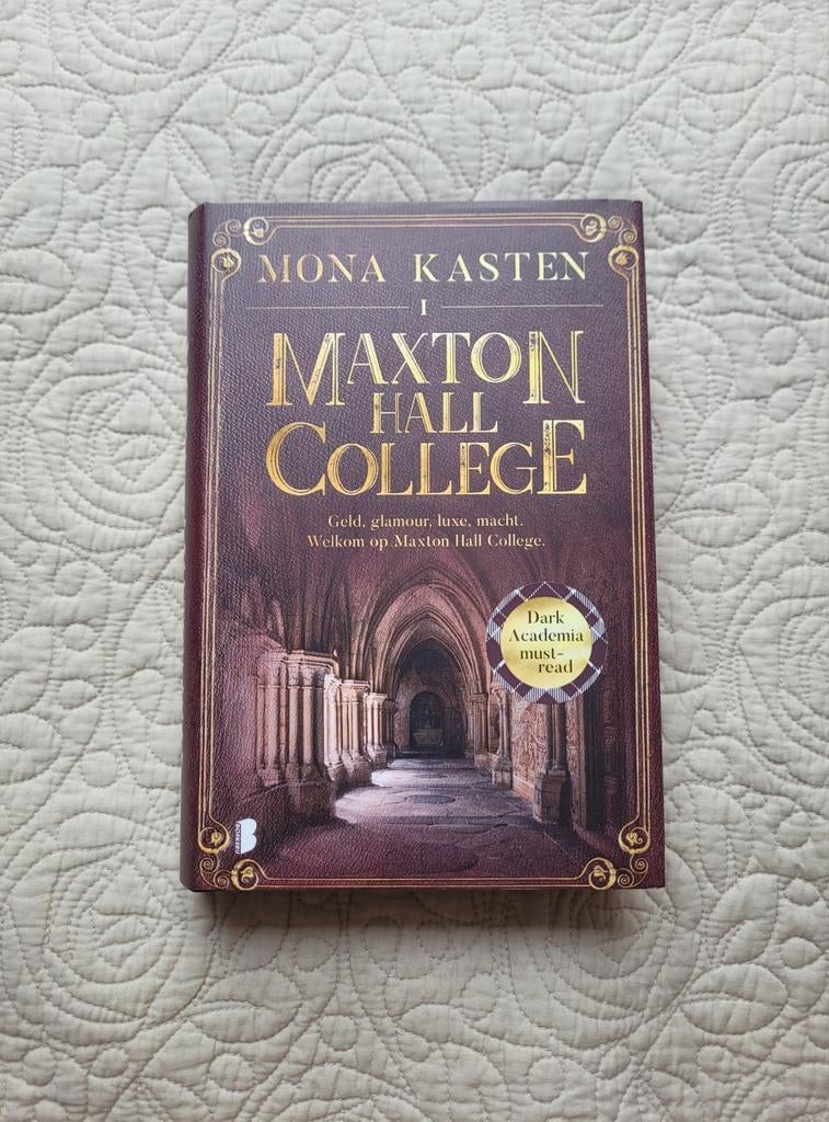 Mona Kasten - Maxton Hall College, Ophalen of Verzenden, Zo goed als nieuw, Mona Kasten