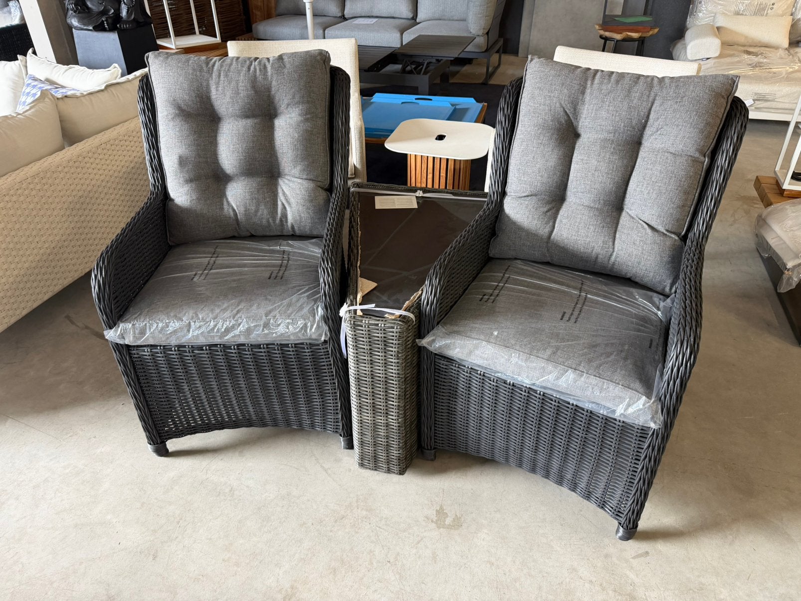 2x Zwarte luxe wicker tuinstoelen (gratis tafeltje), Ophalen, Roystore.nl@gmail.com, Nieuw, Roystore