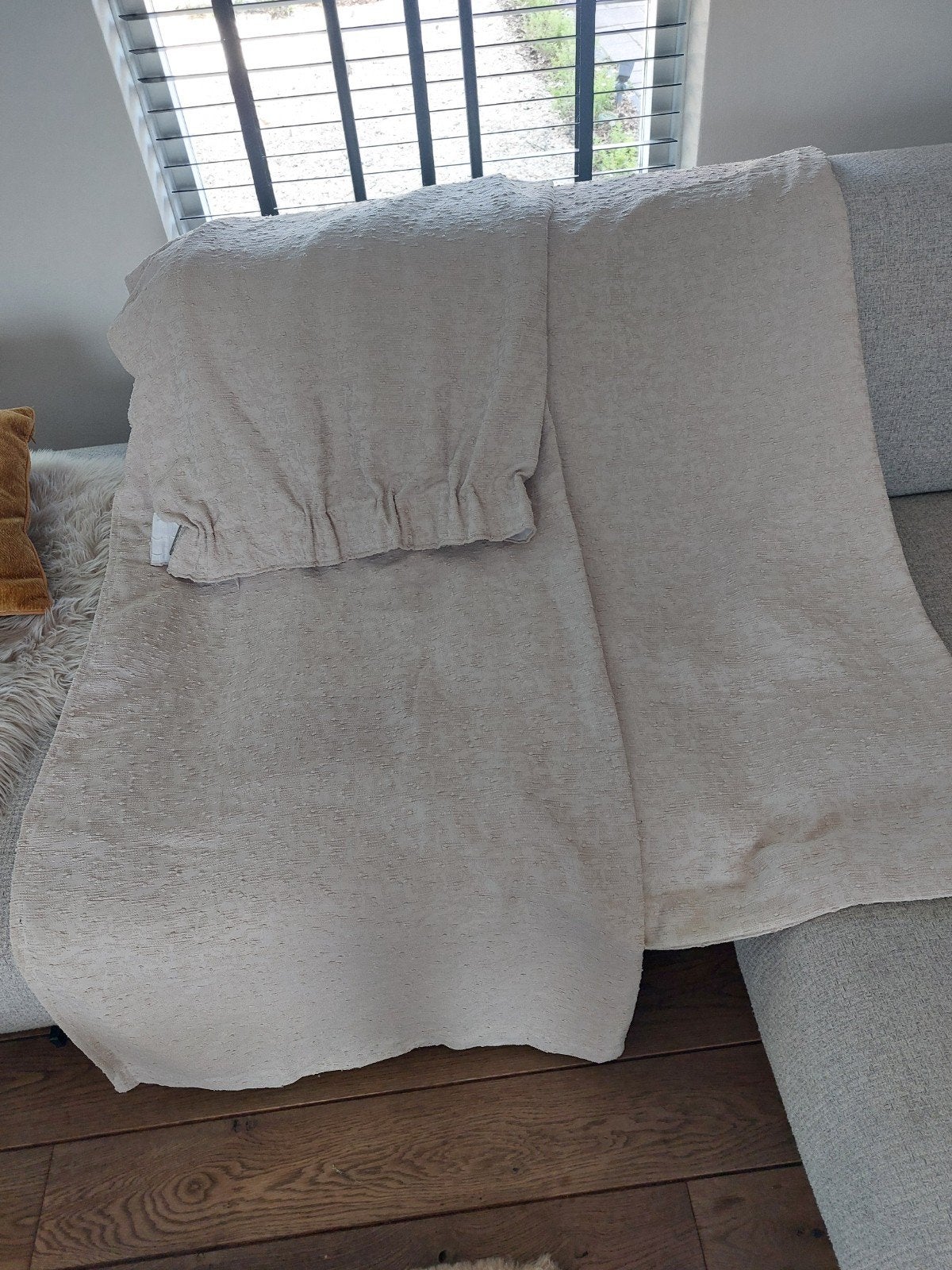 Set van 2 nieuwe Jysk Havstein gordijnen 140×245, Ophalen, 100 tot 150 cm, 200 cm of meer, Beige
