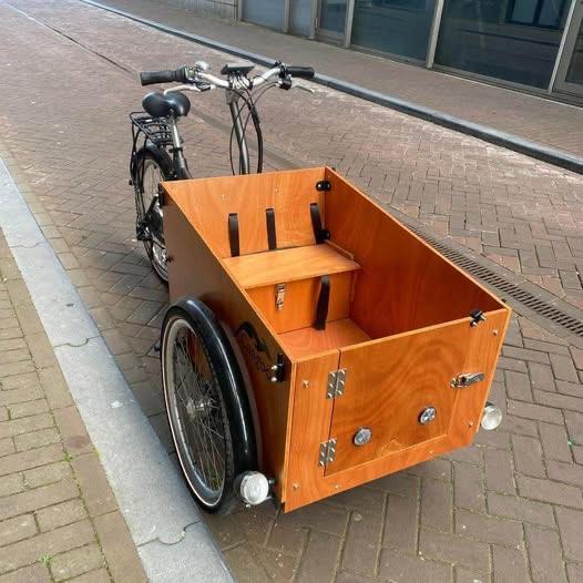 Cangoo Easy-E elektrische bakfiets (2022), 51 tot 55 cm, Ophalen, Zo goed als nieuw, Overige merken