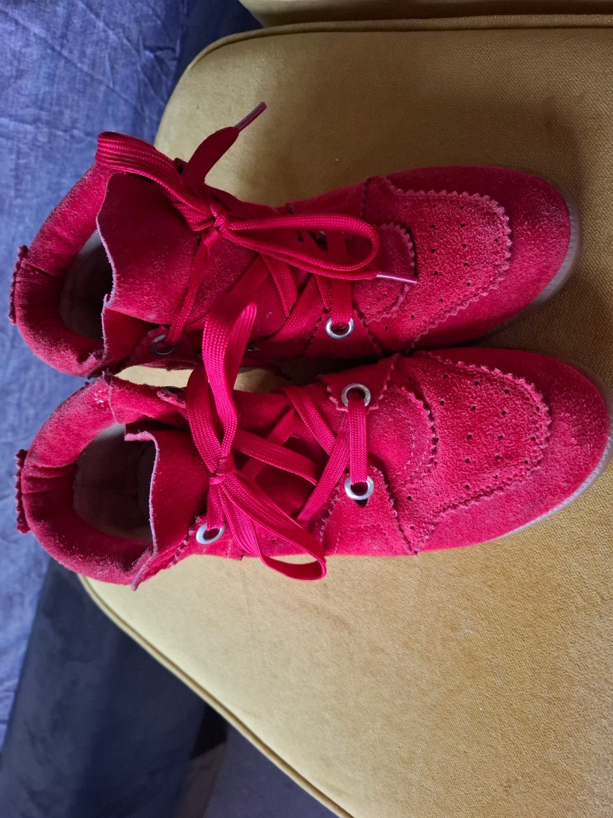 Rode suède sneakers - Isabel Marant lookalikes, Ophalen of Verzenden, Sneakers of Gympen, Gedragen, Rood