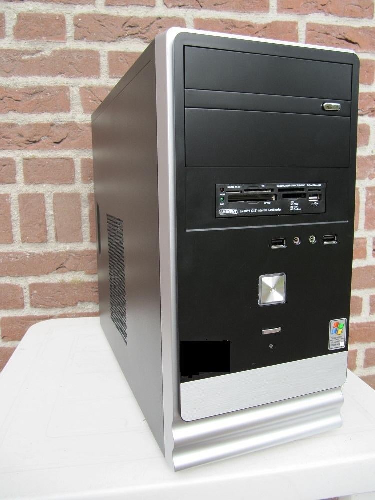 (36) Intel Core2duo E8400. 3,0 Ghz.8 Gb,120 GB SSD,640Gb HDD, Ophalen of Verzenden, Zo goed als nieuw