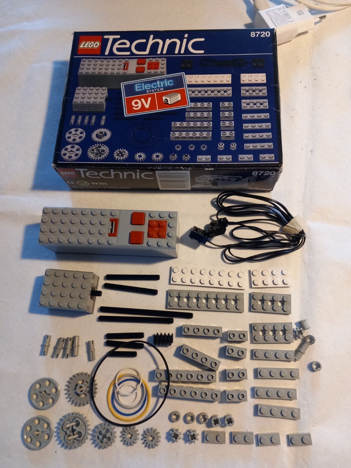 lego Technic 8720   9V Electric System, Ophalen of Verzenden, Zo goed als nieuw