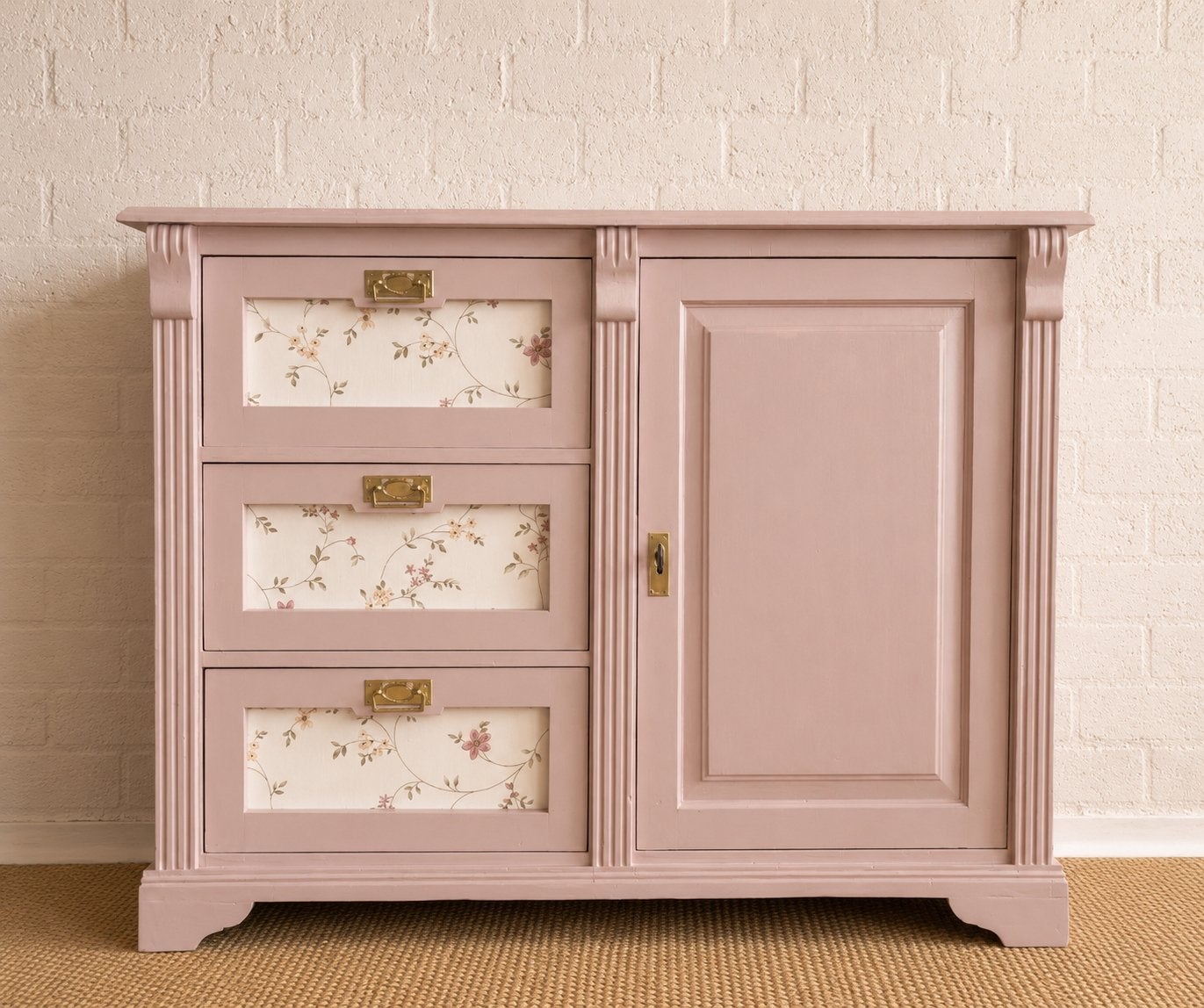 Brocante commode | Zachtroze | Gerestyled | Kinderkamer, Kinderen en Baby's, Kinderkamer | Commodes en Kasten, Ophalen, 50 tot 70 cm