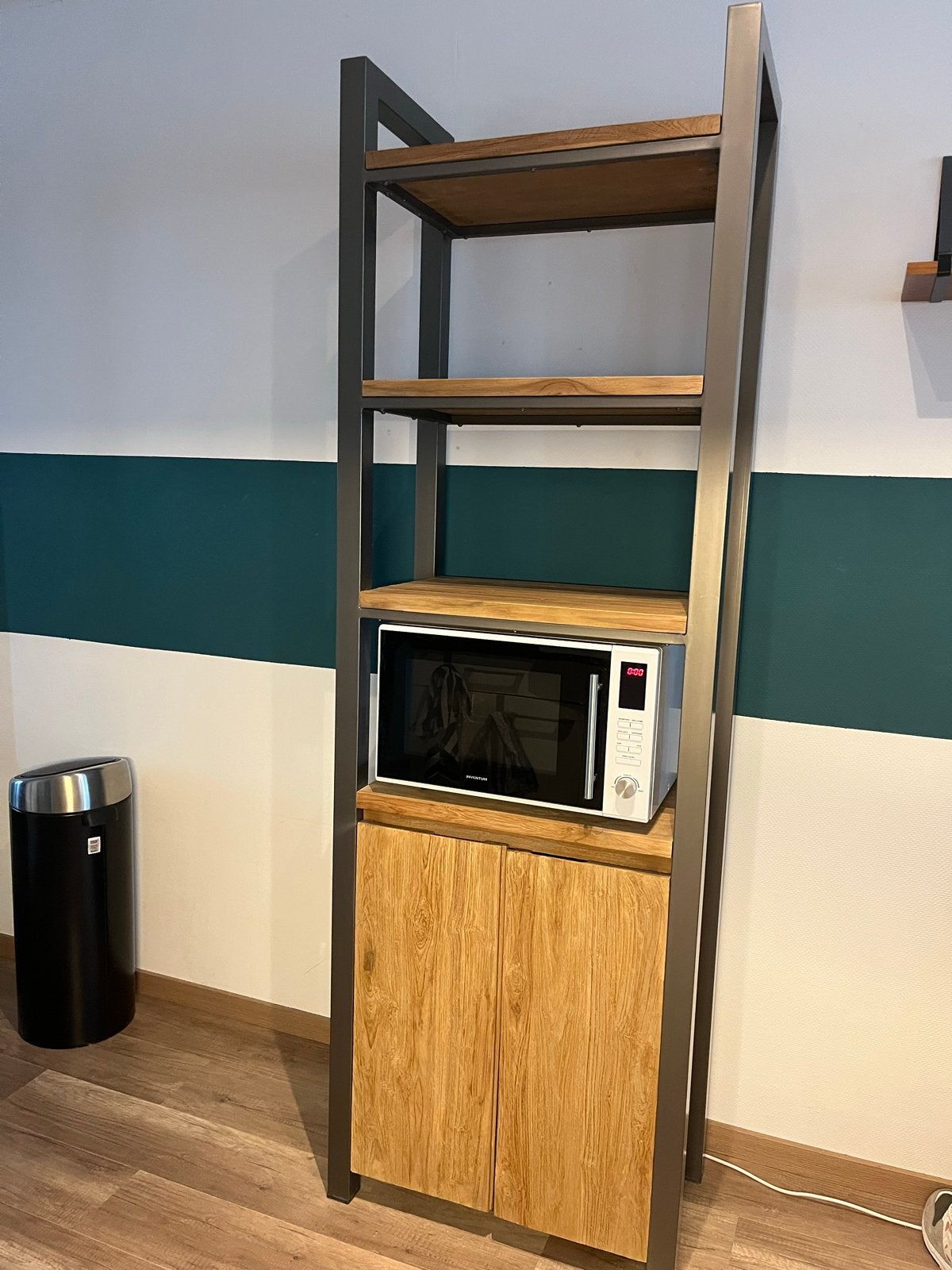 Stevige keukenkast met planken voor evt. magnetron, Ophalen, Gebruikt