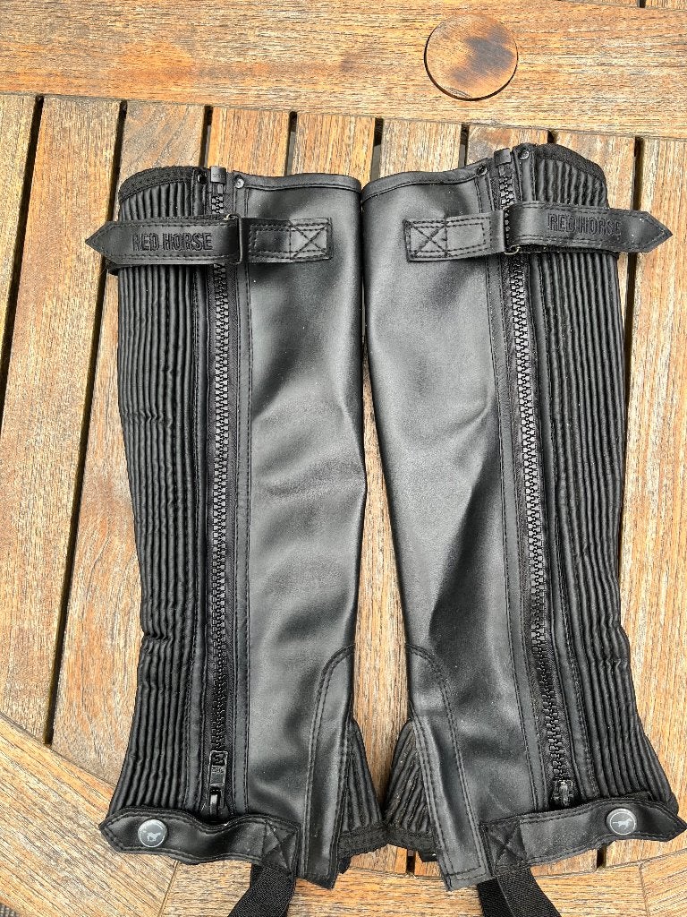 Chaps red horse, Dieren en Toebehoren, Ophalen, Ritssluiting, Overige merken, Zo goed als nieuw
