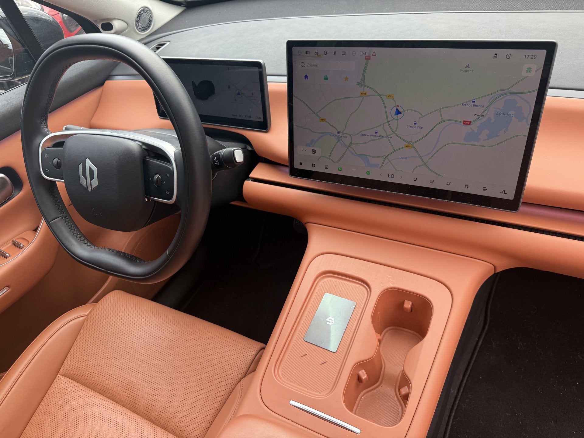 Leapmotor C10 Design REEV 28.4 kWh, PHEV | Leer | Pano | Cam, 12 maanden, Achterwielaandrijving, Gebruikt, Euro 6