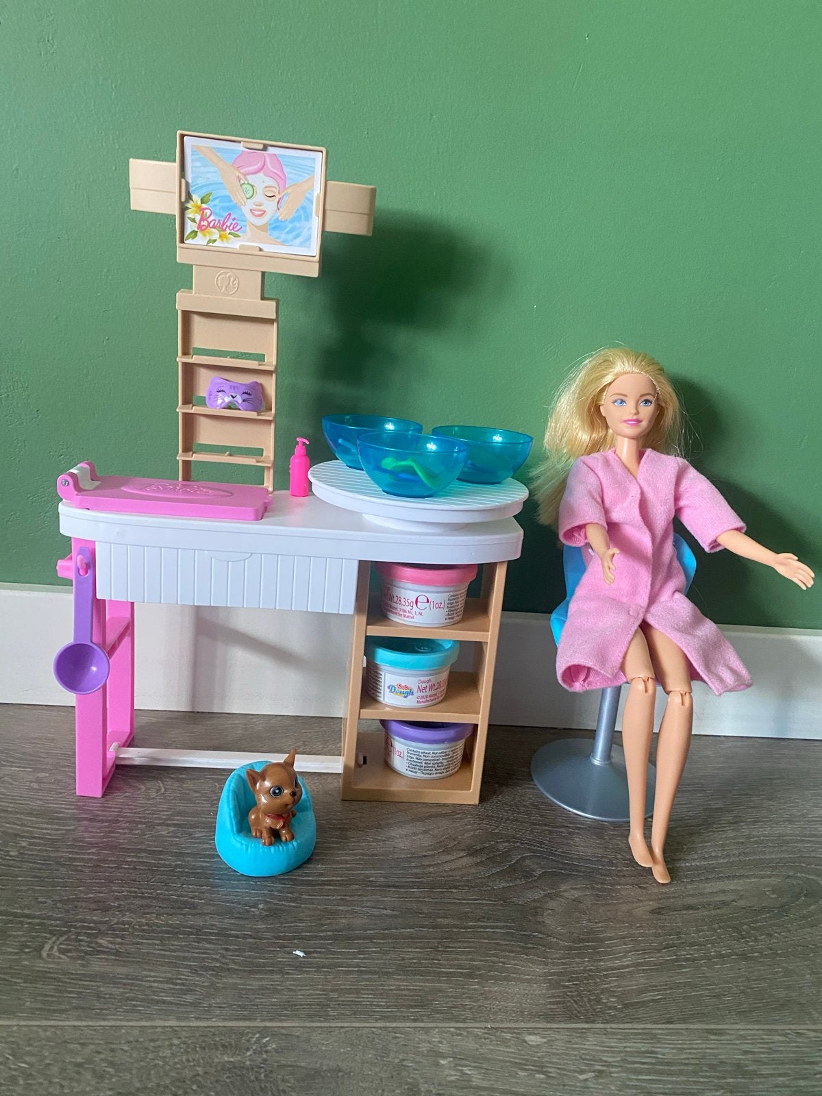 Barbie Spa Speelset met Pop en Accessoires, Ophalen of Verzenden, Gebruikt, Barbie