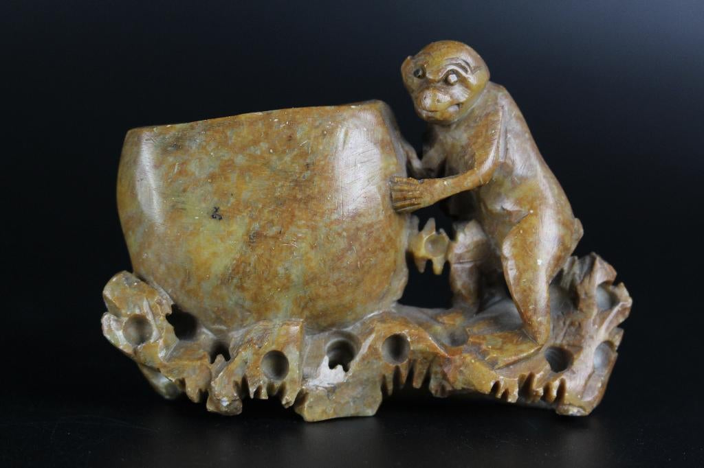 Antiek Chinees speksteen snijwerk aap vaas Chinese kunst, Ophalen of Verzenden