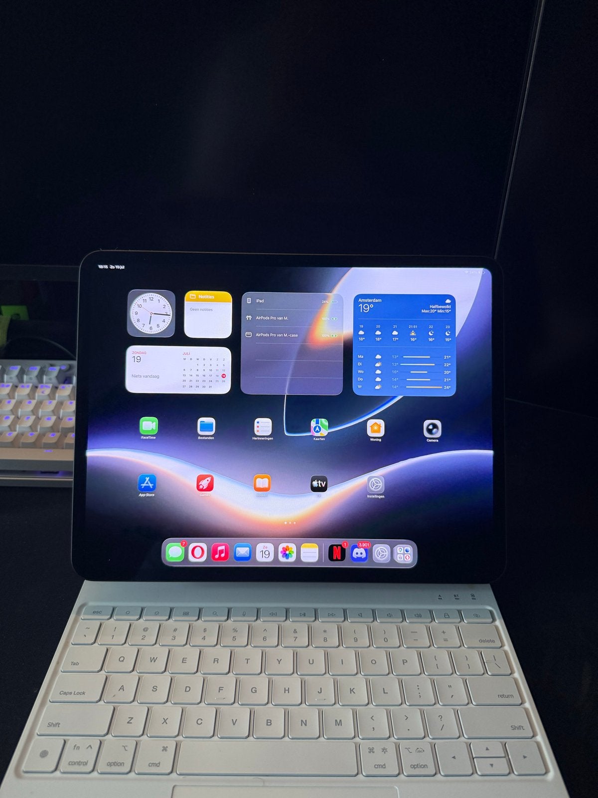 Apple iPad Pro 13 inch (M4) Wi-Fi 256 GB Spacegrijs, Ophalen, 13 inch of meer, Overige kleuren, Zo goed als nieuw