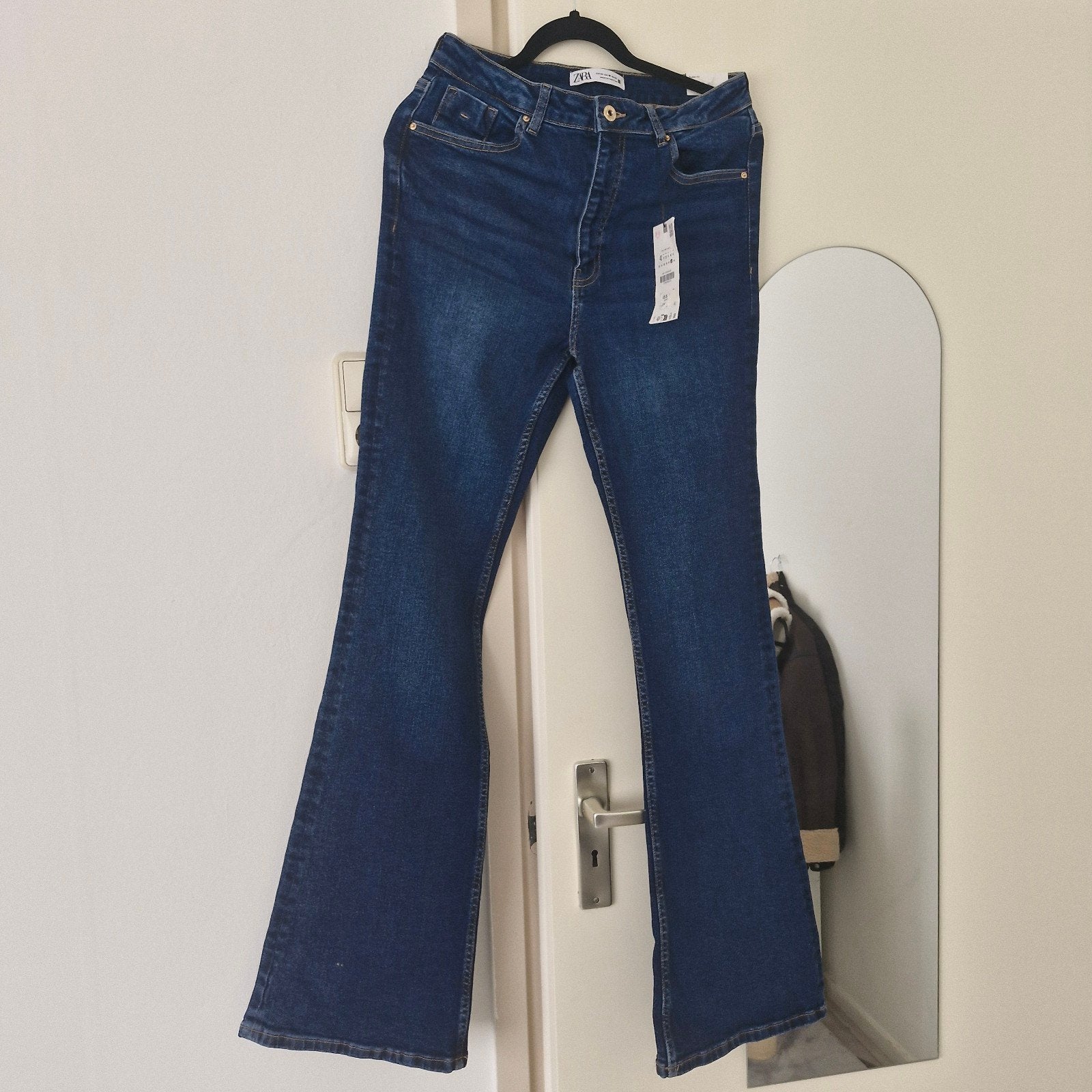Zara flared jeans maat 42, Ophalen of Verzenden