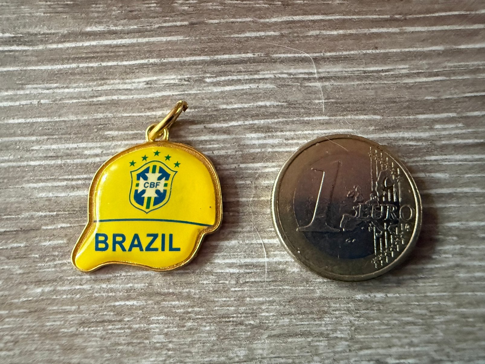 BRAZIL cap pin, Maat XL, Ophalen of Verzenden, Nieuw, Overige typen
