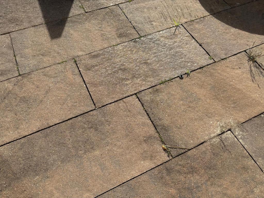 GRATIS afhalen: Gebruikte terrastegels van beton, Tuin en Terras, Ophalen, Zo goed als nieuw, 10 m² of meer, Beton