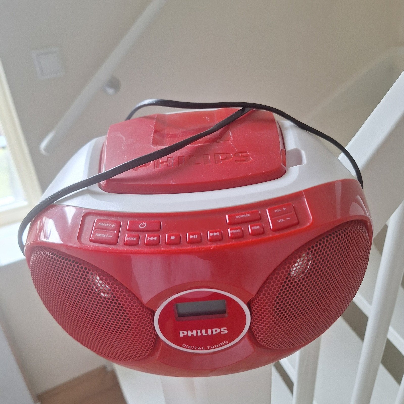 Philips CD-speler met radio - Rood/Wit, Ophalen of Verzenden