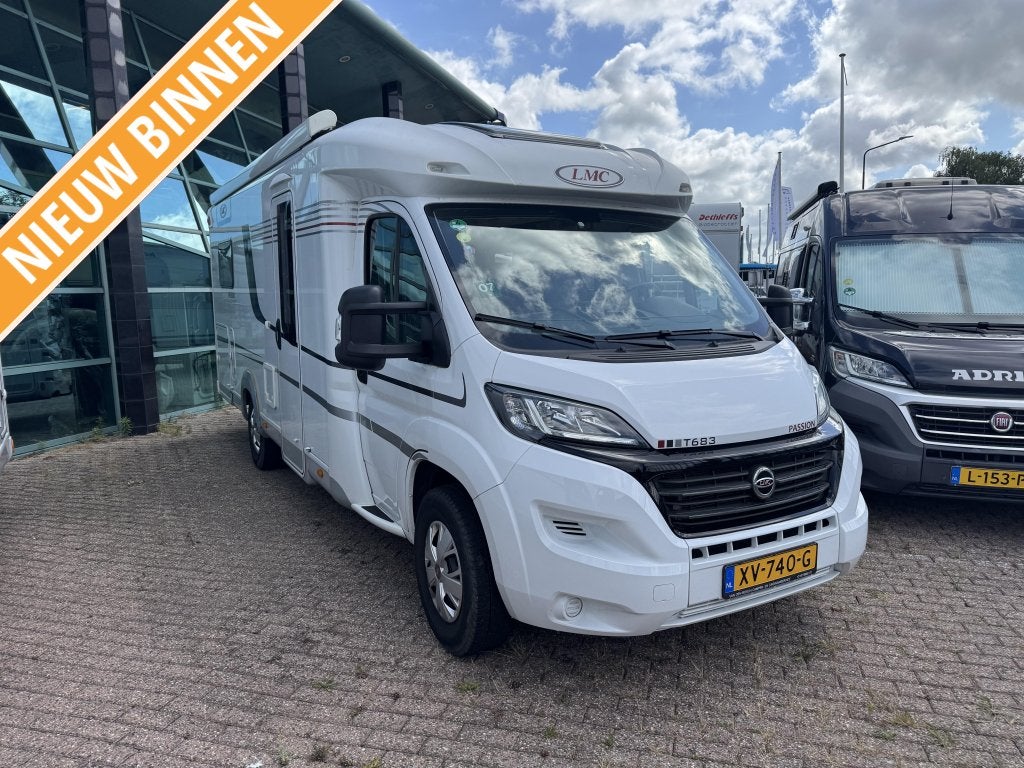 LMC Passion T672 AUTOMAAT ENKELE BEDDEN EURO6 25000KM, Caravans en Kamperen, Automaat, Fiat, Luifel, Bedrijf