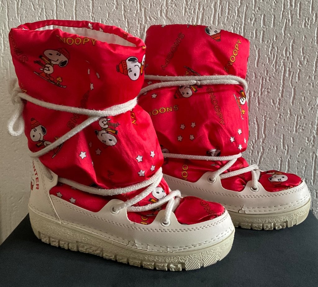 Rode, gevoerde Snoopy moonboots maat 31/32 in goede staat, Ophalen, Jongen of Meisje, Laarzen