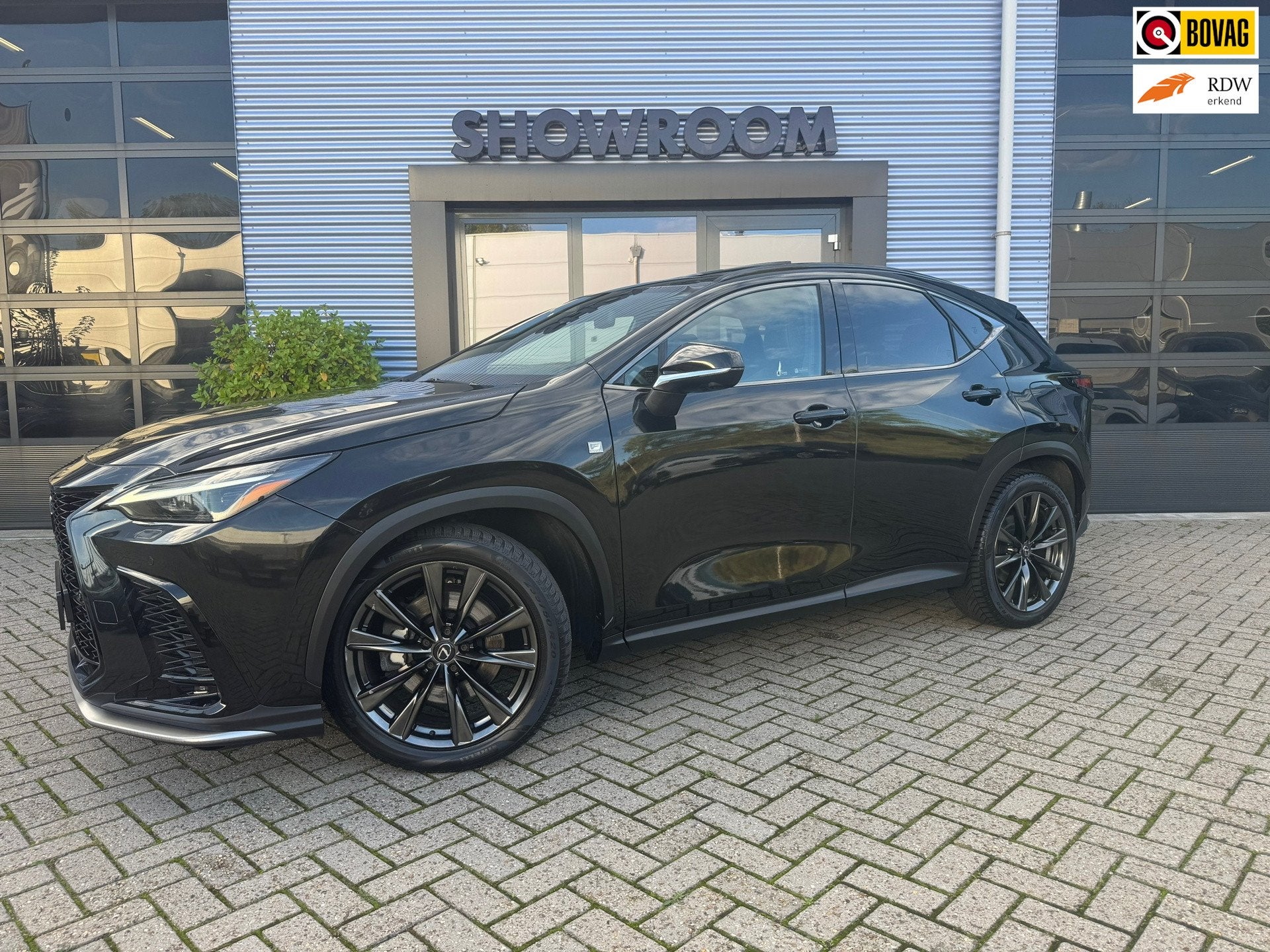 Lexus NX 450h+ AWD F SPORT Line PANO|LEDER|20INCH|STOEL&STUU, Automaat, Dealer onderhouden, Gebruikt, 4 cilinders