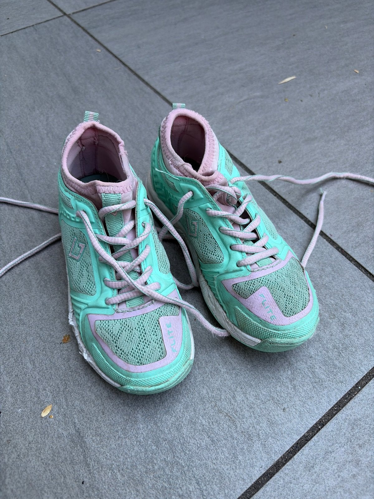 Brabo hockeyschoen kind maat 30, Sport en Fitness, Hockey, Ophalen, Gebruikt, Schoenen