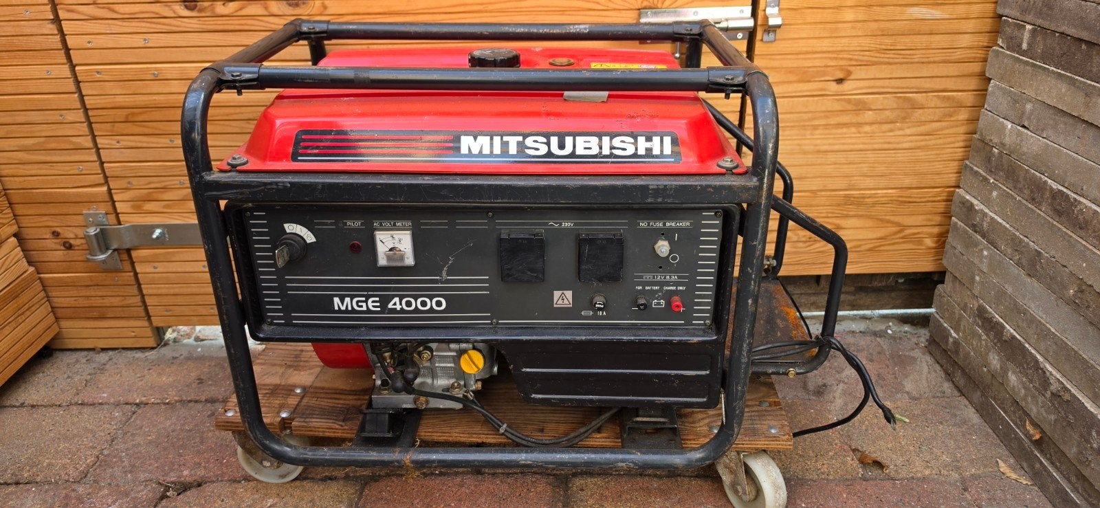 Benzine aggregaat generator mitsubishi 2.8KW, Ophalen, Gebruikt, Elektrisch startend, Benzine