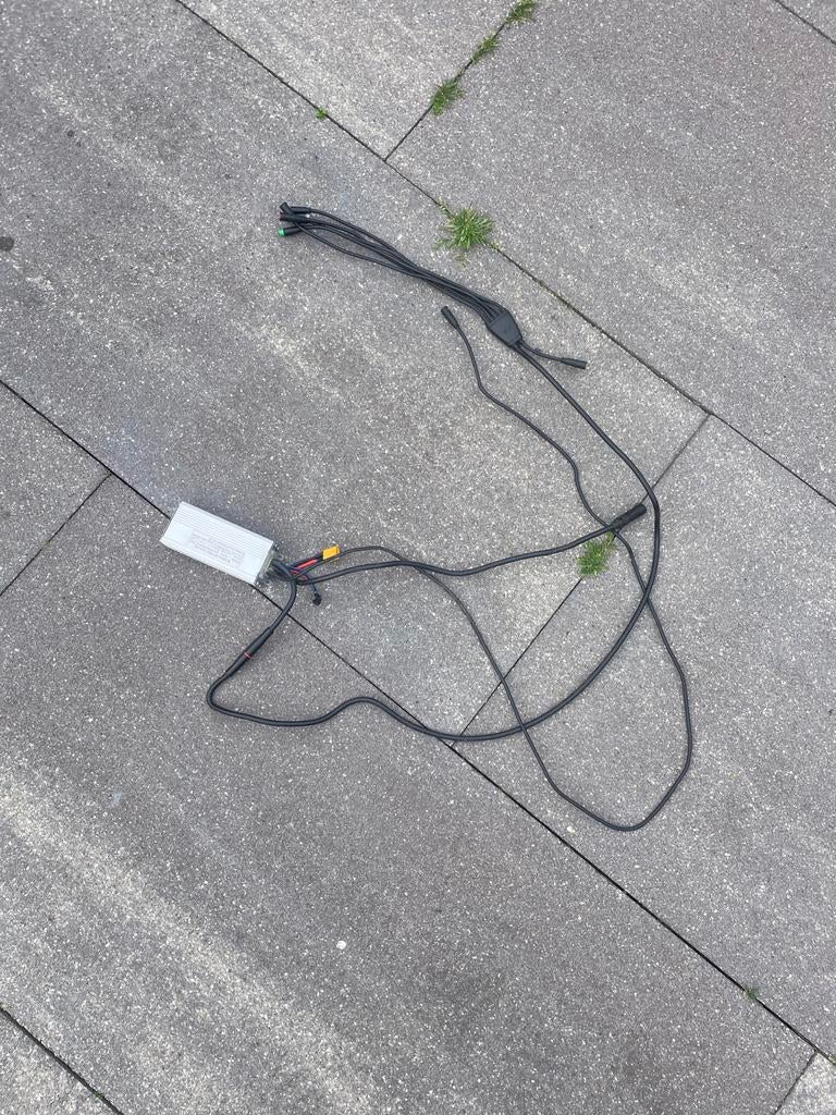 V20 controller met kabelboom, Ophalen of Verzenden, Gebruikt