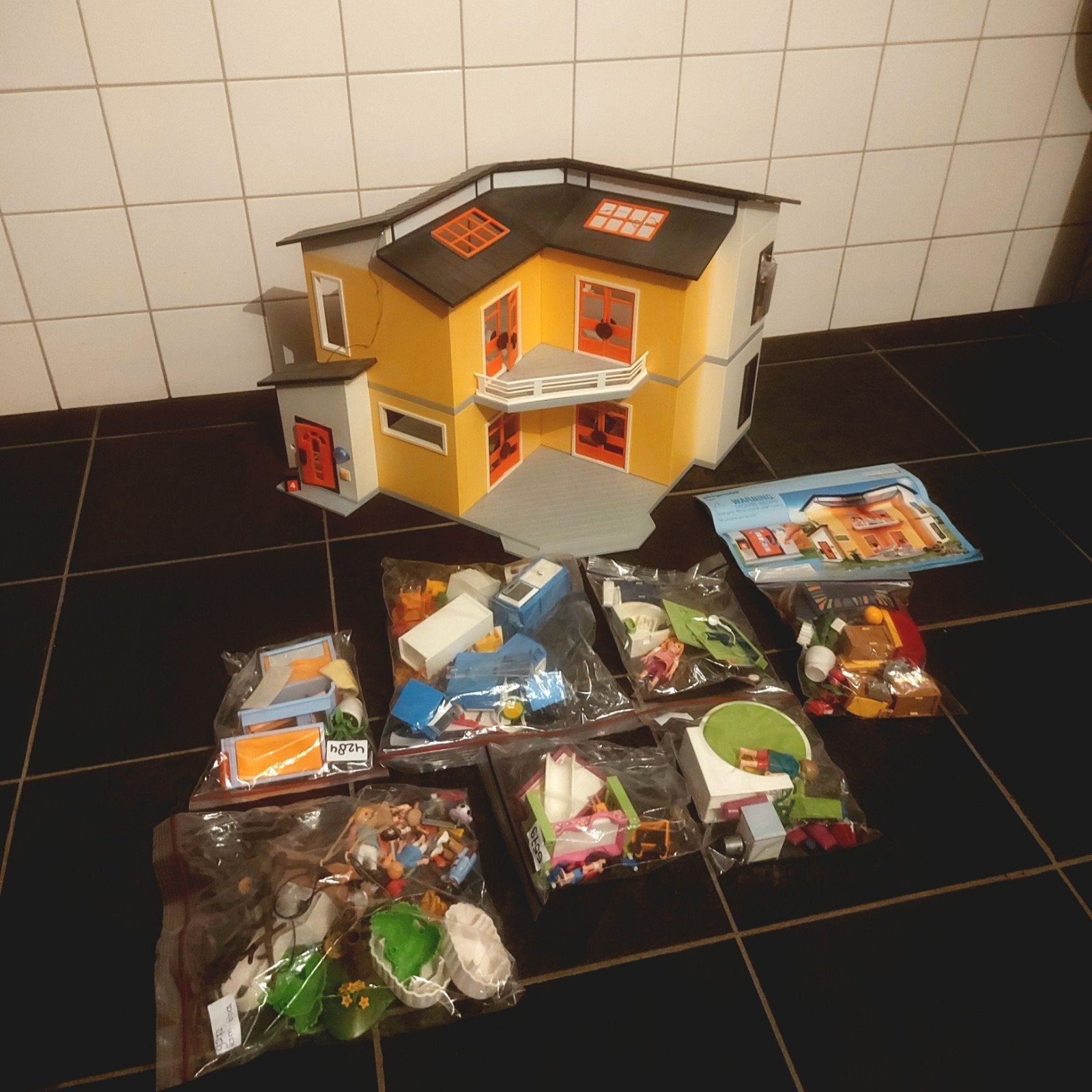 Playmobil woonhuis met inrichting, Ophalen of Verzenden, Zo goed als nieuw, Complete set, Gebouw