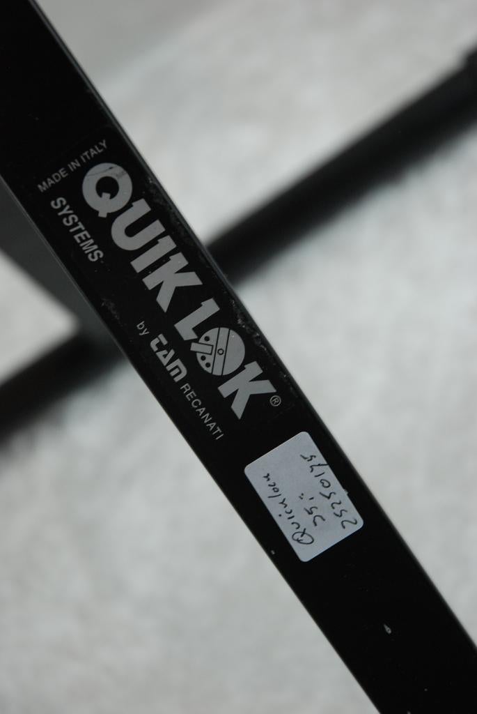 Quiklock Versterker standaard gekantelt   <25250175>, Gebruikt, ., Quiklock, .