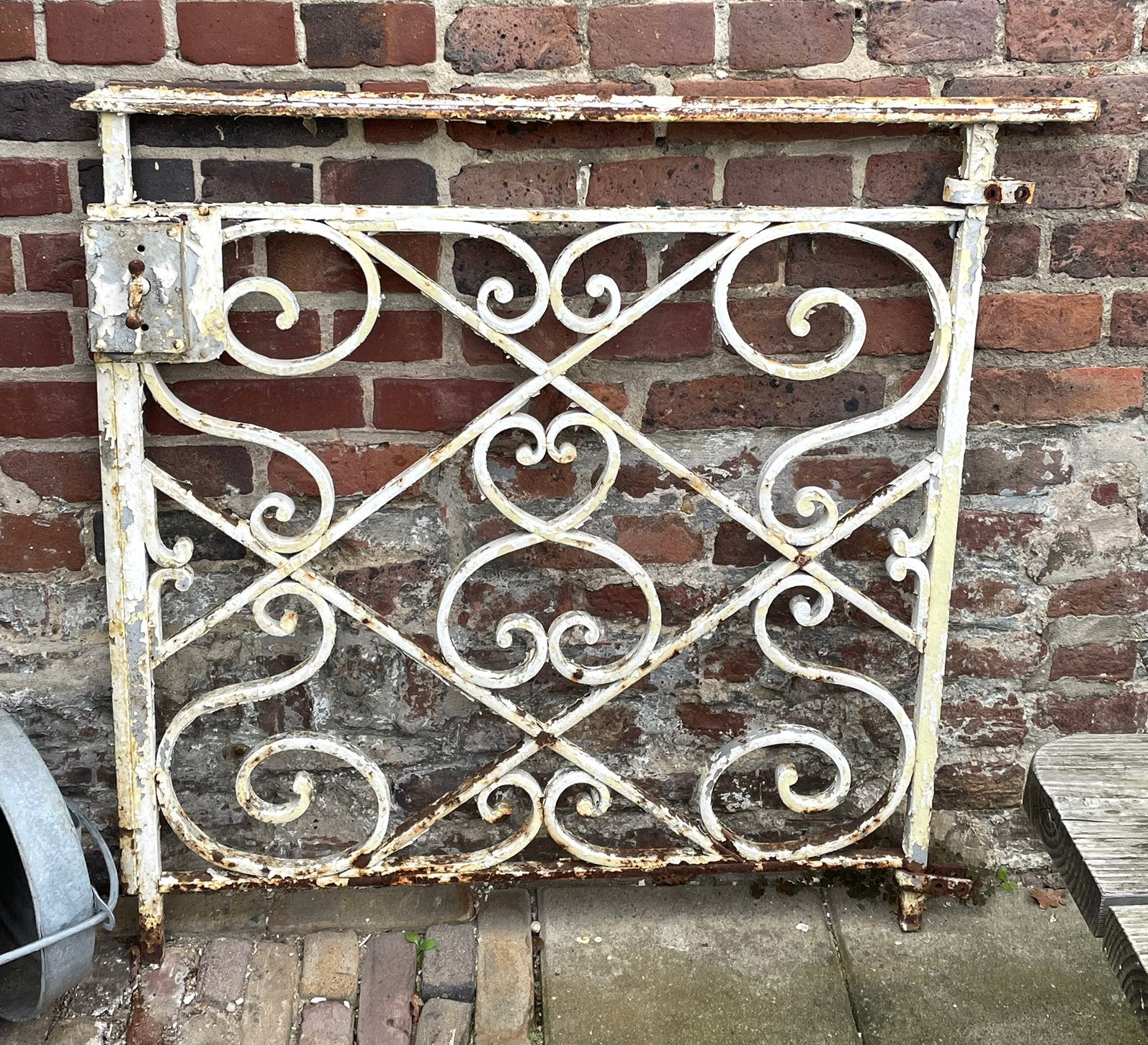 Brocante oud smeedijzeren hekje / deurtje / hekwerk, Ophalen