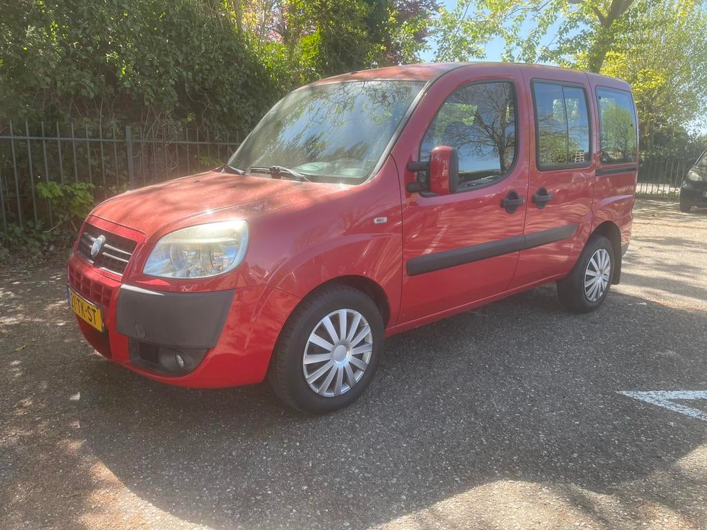 Fiat Doblo 1.4 2006*airco*2xschuifdeur*bedrijfsauto*nwe apk*, Auto's, Fiat, Voorwielaandrijving, Stof, Doblo, Bedrijf
