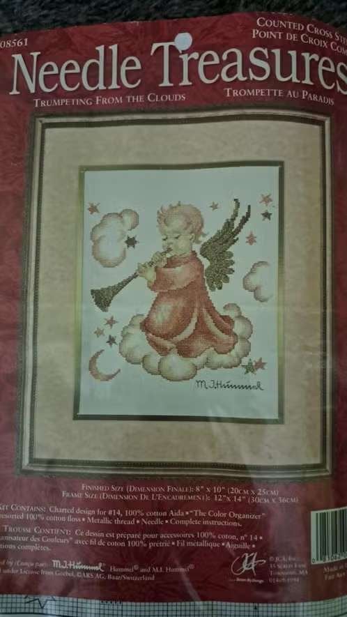 Hummel borduur Trumpeting from the clouds, Ophalen of Verzenden, Handborduren, Borduurpakket