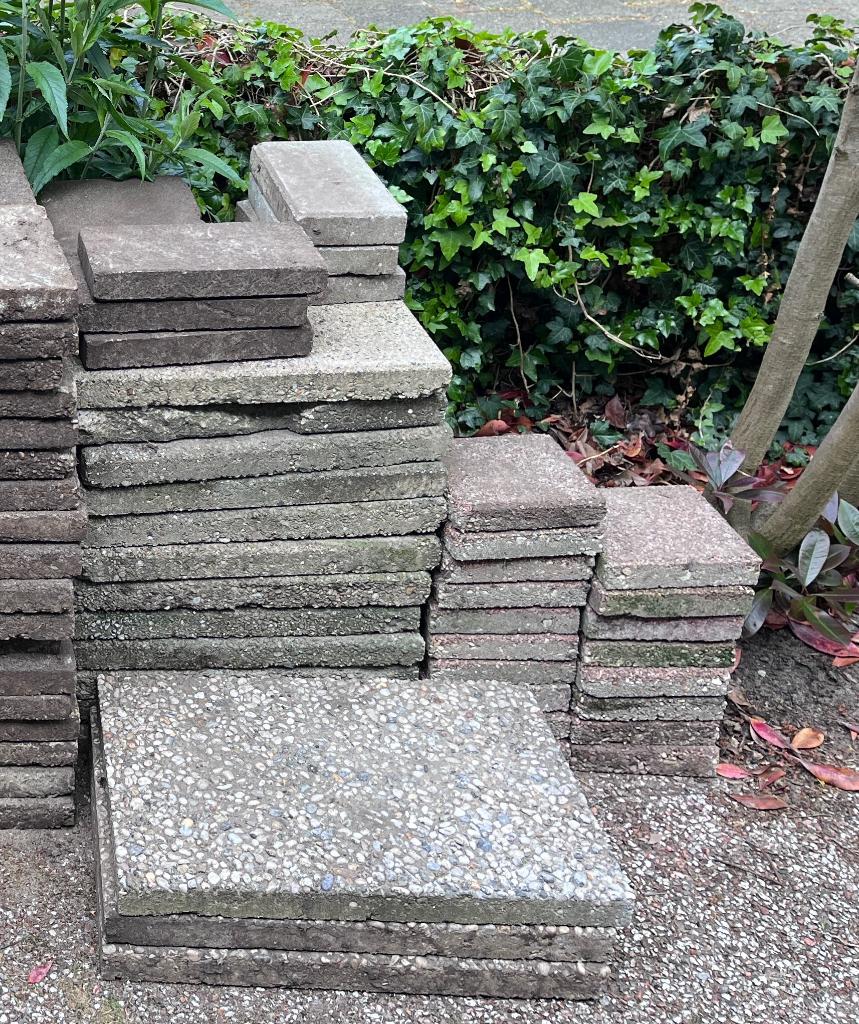 grindtegels 20x20 en 50x50 cm - GRATIS, Tuin en Terras, Tegels en Klinkers, Ophalen, Gebruikt, Minder dan 5 m², Beton