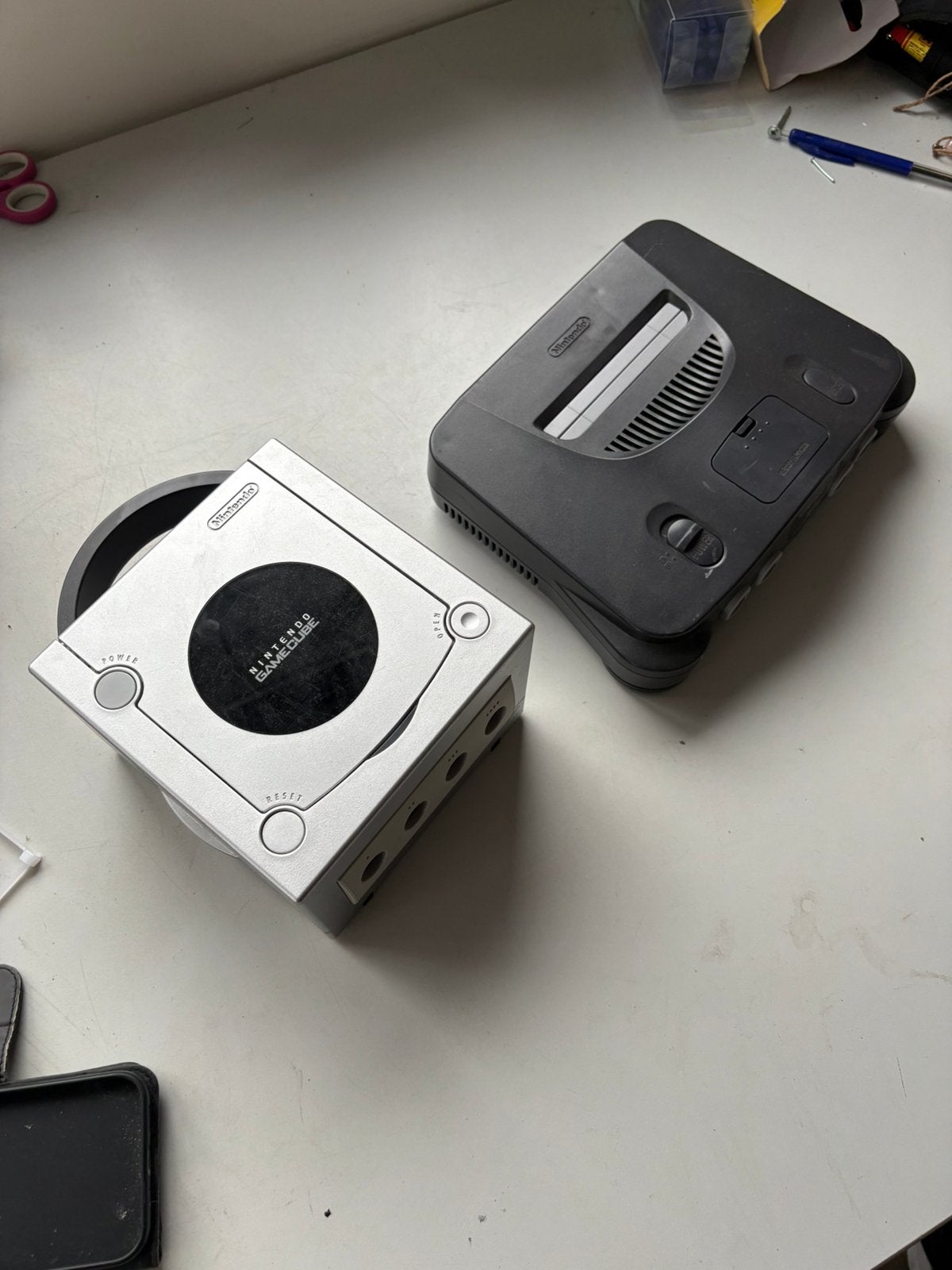 Nintendo GameCube DOL-001 + Nintendo 64 consoles, computer, Spelcomputers en Games, Verzenden, Zo goed als nieuw